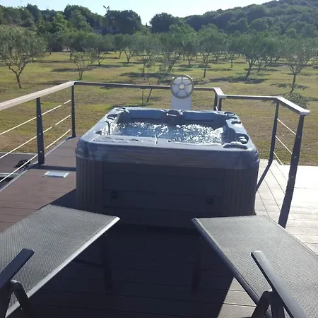 Floating House Sunflower Pula